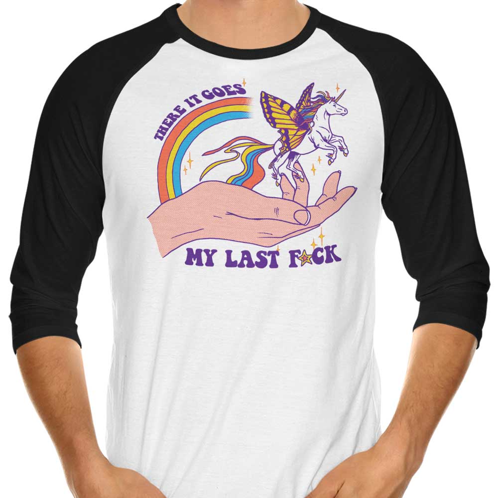 Stylish 3/4 Sleeve Raglan 'There it Goes' T-Shirt