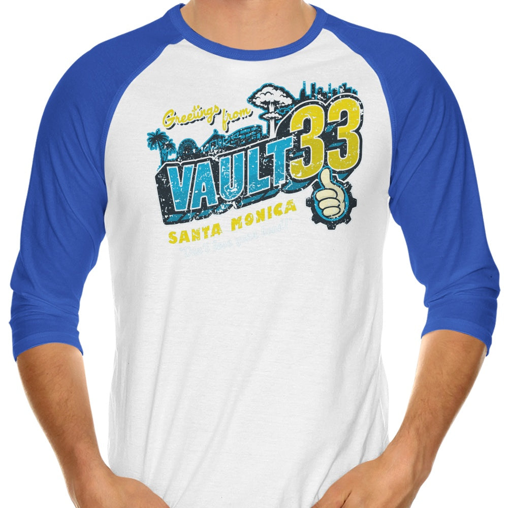 Charming 3/4 Sleeve Raglan T-Shirt with 'Greetings from 33' Design