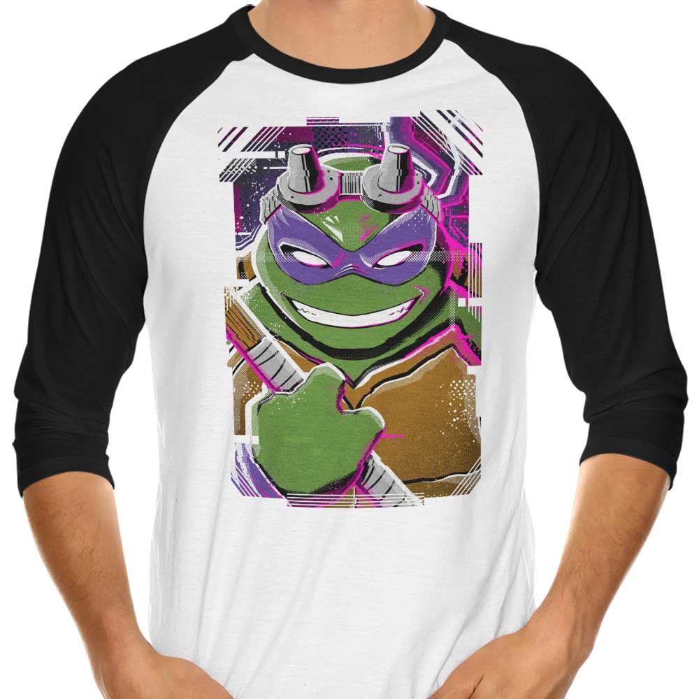 Stylish 3/4 Sleeve Raglan T-Shirt by Donnie Glitch