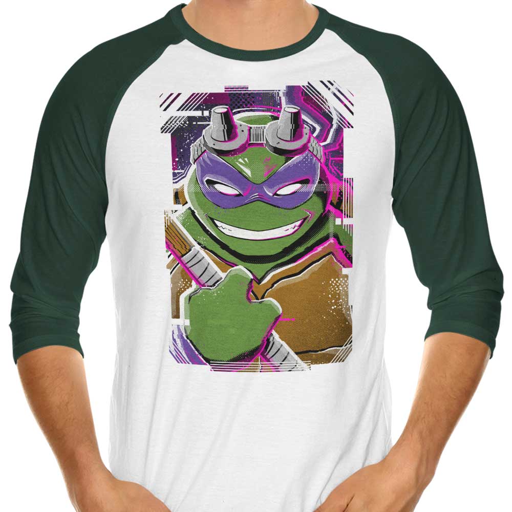 Stylish 3/4 Sleeve Raglan T-Shirt by Donnie Glitch