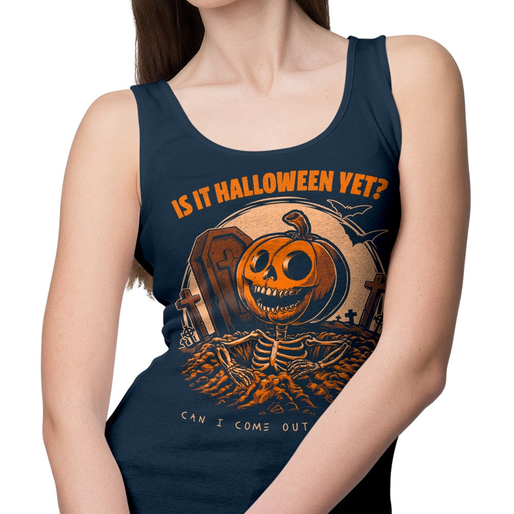 Spooky Halloween Graveyard Design Tank Top