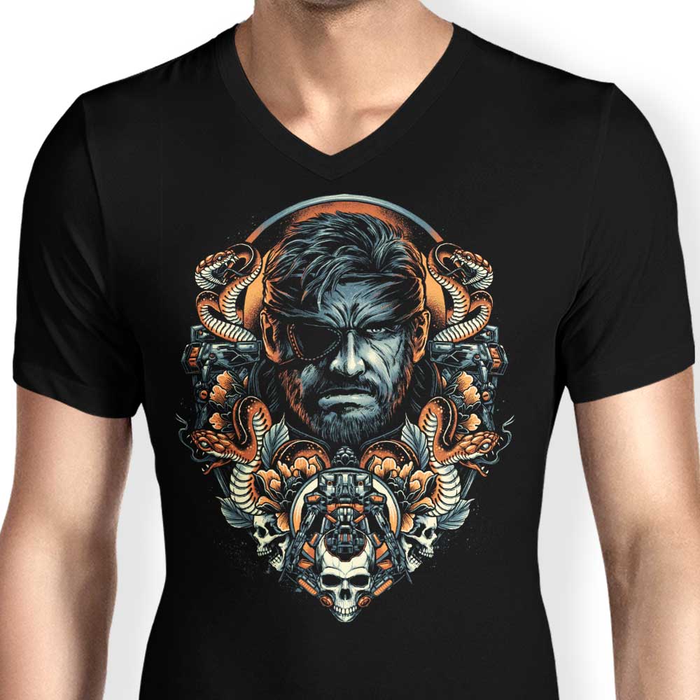 Men's Stylish V-Neck Snake Emblem T-Shirt