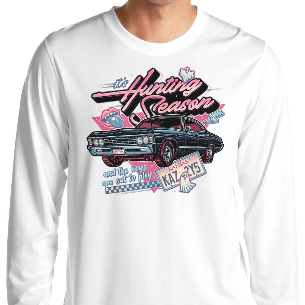 Momma Gorilla's Hunting Season-themed Long Sleeve Men's T-Shirt for Outdoor Enthusiasts