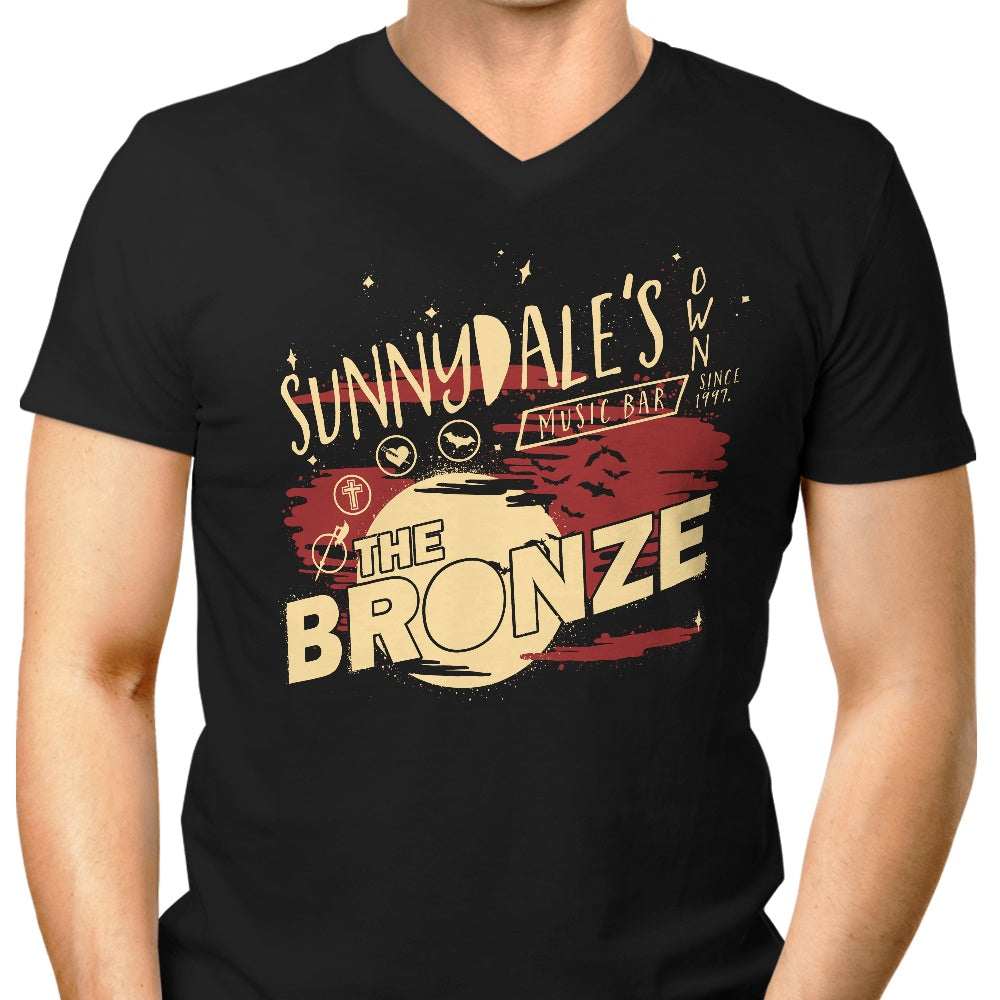 The Stylish Bronze Men's V-Neck for a Sophisticated Look